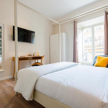 Design 18 Charming Rooms Рим Екстериор снимка